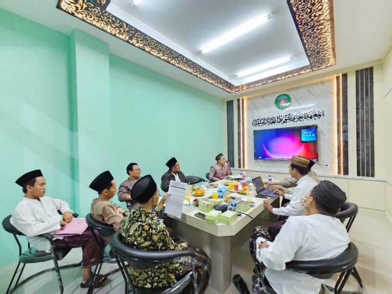 Rapat-Pengurus-Yayasan